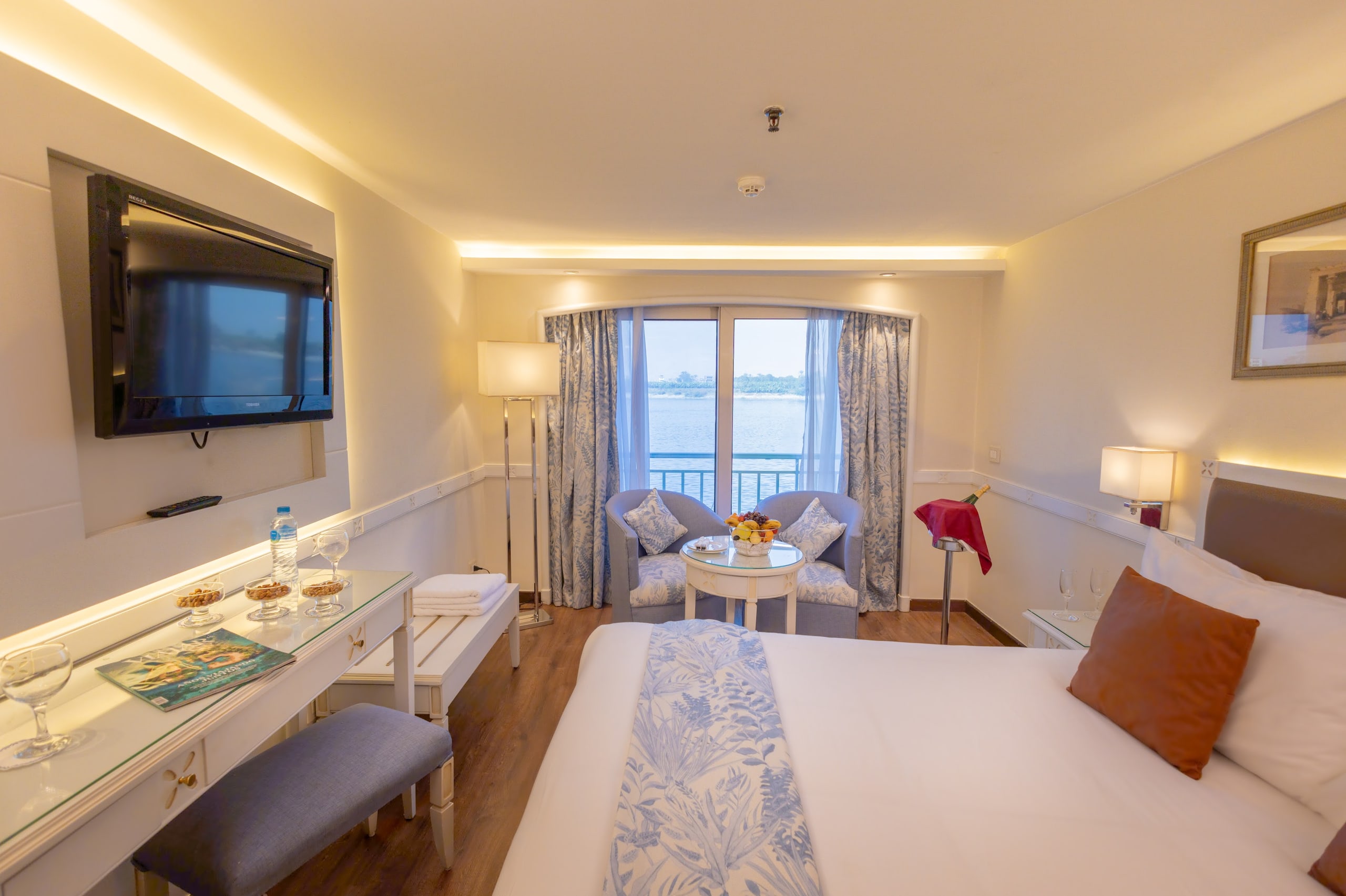Orient Tower Prestige suite