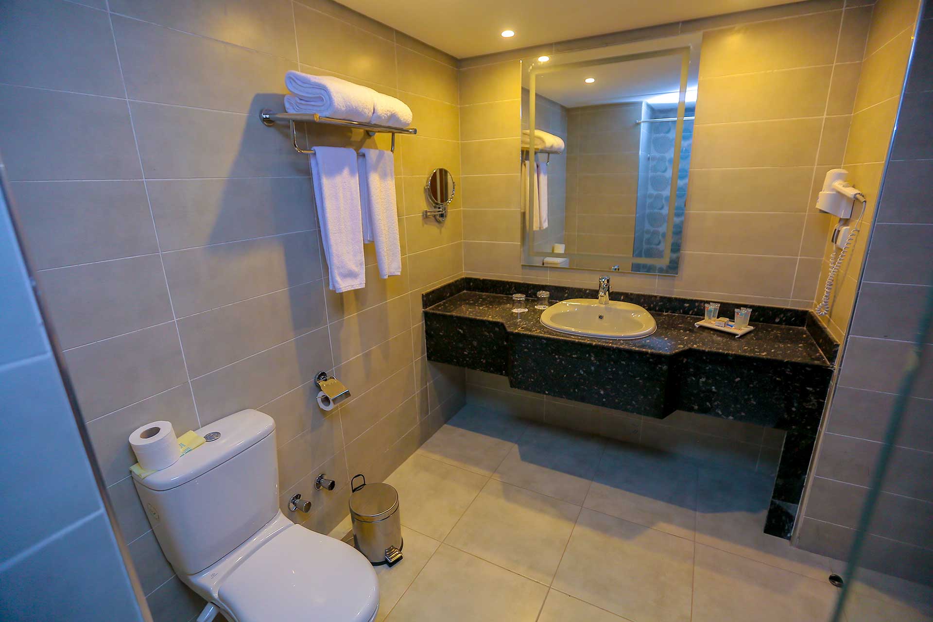 executive-jacuzzi_pool-stella_beach_resort_and_spa-gallery-5 Executive Jacuzzi Pool